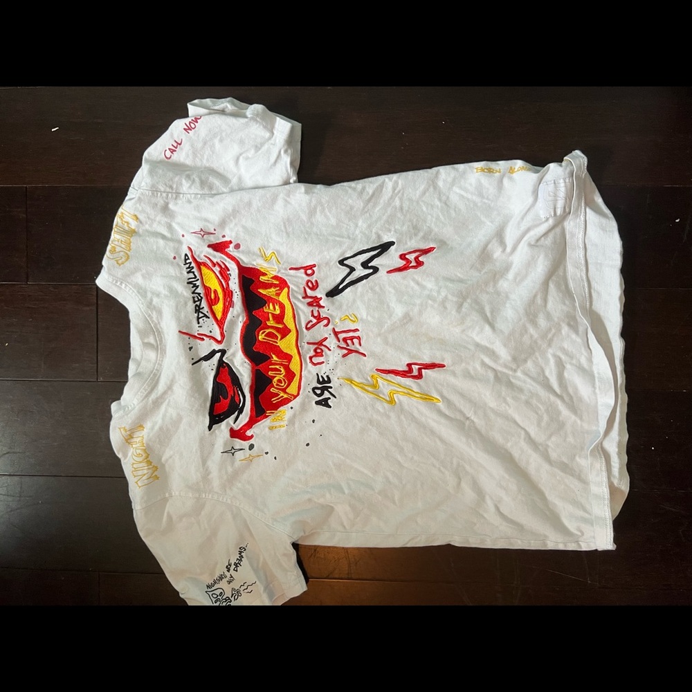 Authentic DreamLand Shirt. You can buy a new one for 70-100